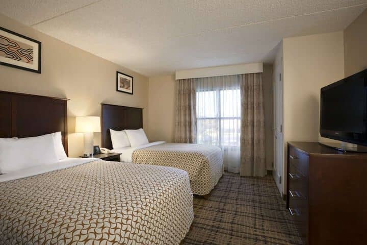 Room 10 of 31