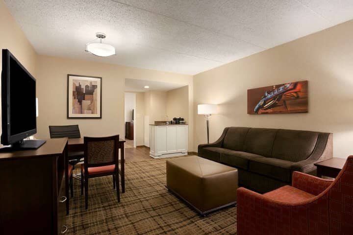 Room 11 of 31